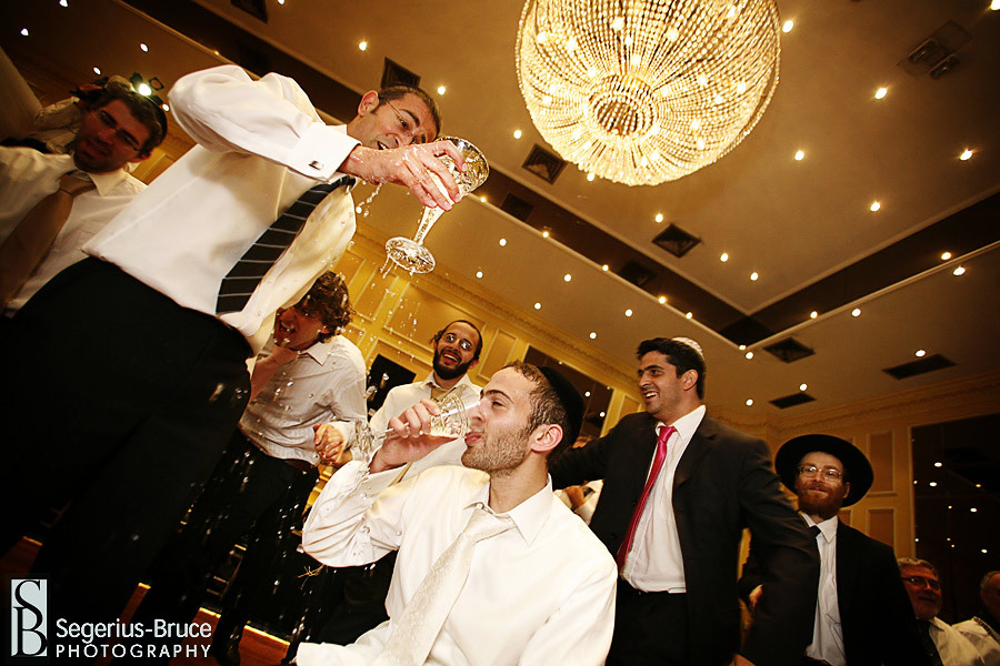 Wedding Photojournalist covers Jewish Wedding in London