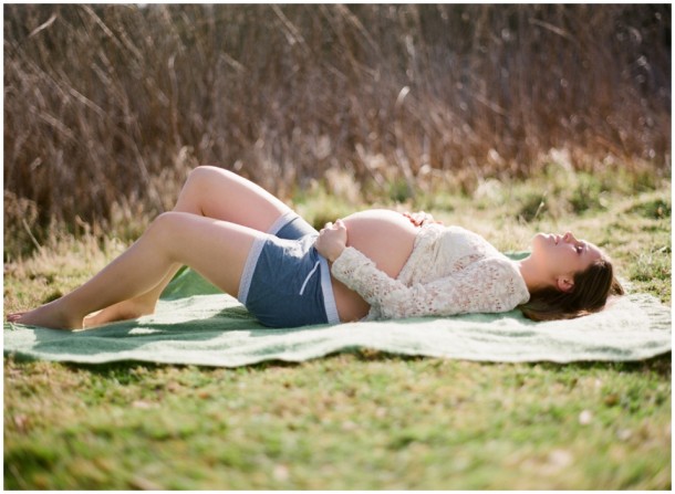 Maternity Pregnancy film photographer in Surrey (10)