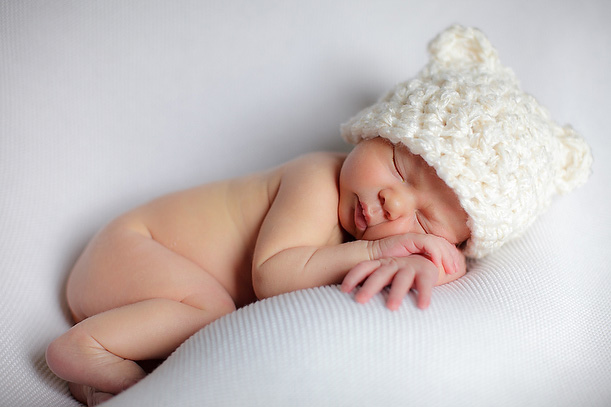 Newborn Baby Photographer in Surrey and London